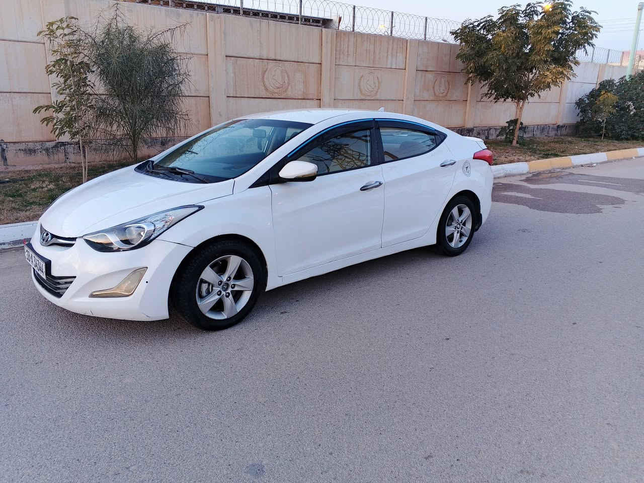 السلام عليكم سياره للبيع نوع النترا وارد خليجي موديل 2013محرك 1600دوش المرغوب  رقم بابل سنويه لل 2030 تحويل مباشر بأسم المشتري مواصفات السياره شاشه كامره خلفيه تحكم ستيرن  شايل بلمري  تدفئه وتبريد محرك جديد كير جديد حداديه جديده تخم تاير جديد ويل كاب سياره بيها قطعتين ونص صبغ بدون دواخل اخوان السياره هزتها ما خلصانه لغايه الشهر 6 السعر المطلوب 95 وبيها مجال العنوان كربلاء رقم التلفون ***********
