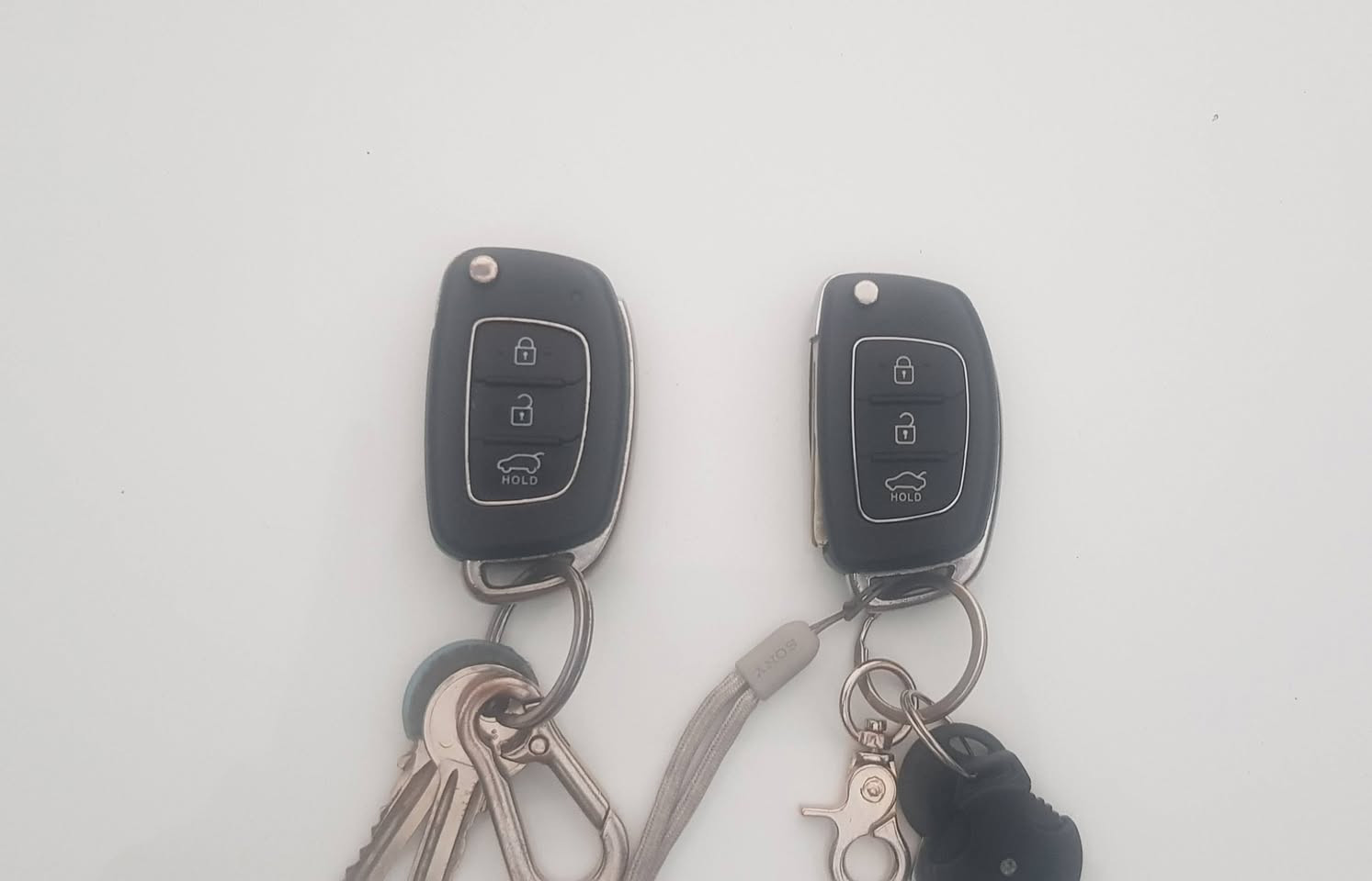 بسم الله الرحمن الرحيم
هيونداي اكسنت ٢٠١٤ خليجي محرك ١٦ رقم اربيل  السيارة بدون صبغ وتبديل وحالوب فقط تعديل بارد بكد ٤ اصابع بهلال خلفي  به ماشية ٦٦ كم حقيقي وبشرط فحص به كابون بنزين/ كركوك ABS سويج شخاطة عدد ٢ وكتلوكات الشركة به   واشاير بمري  لايت امامي زنون + ليد  نهاري ٤ اطارات + بطارية جديد مشدود علية السيارة بوضع وكالة كير + محرك ممفتوح ايد وحدة من الشركة تحكمات استيرن ونظام ايكو + كمفروت لصرف الوقود و الاسبير والعدة مامستعمل وغير نازل 

مكان السيارة / كركوك - حي الاسرى 
للتواصل 
 ***********  + واتساب 
*********** + واتساب
