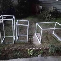 طاولة • ديكور منزلي