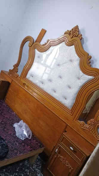 سلام عليكم غرفه نوم عراقيه صاج لسعر 700وبيهه مجال ***********
