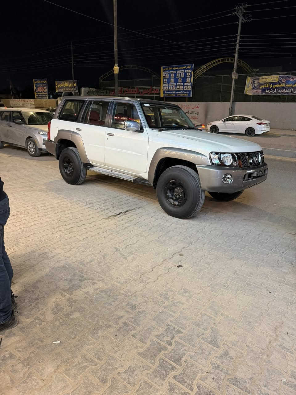 باترول مزاد وزاره الداخليه مكاني البصره *********** جاهزه السياره من كلشي السعر 120 وبيها مجال للشراي اتو مكينه 4800
