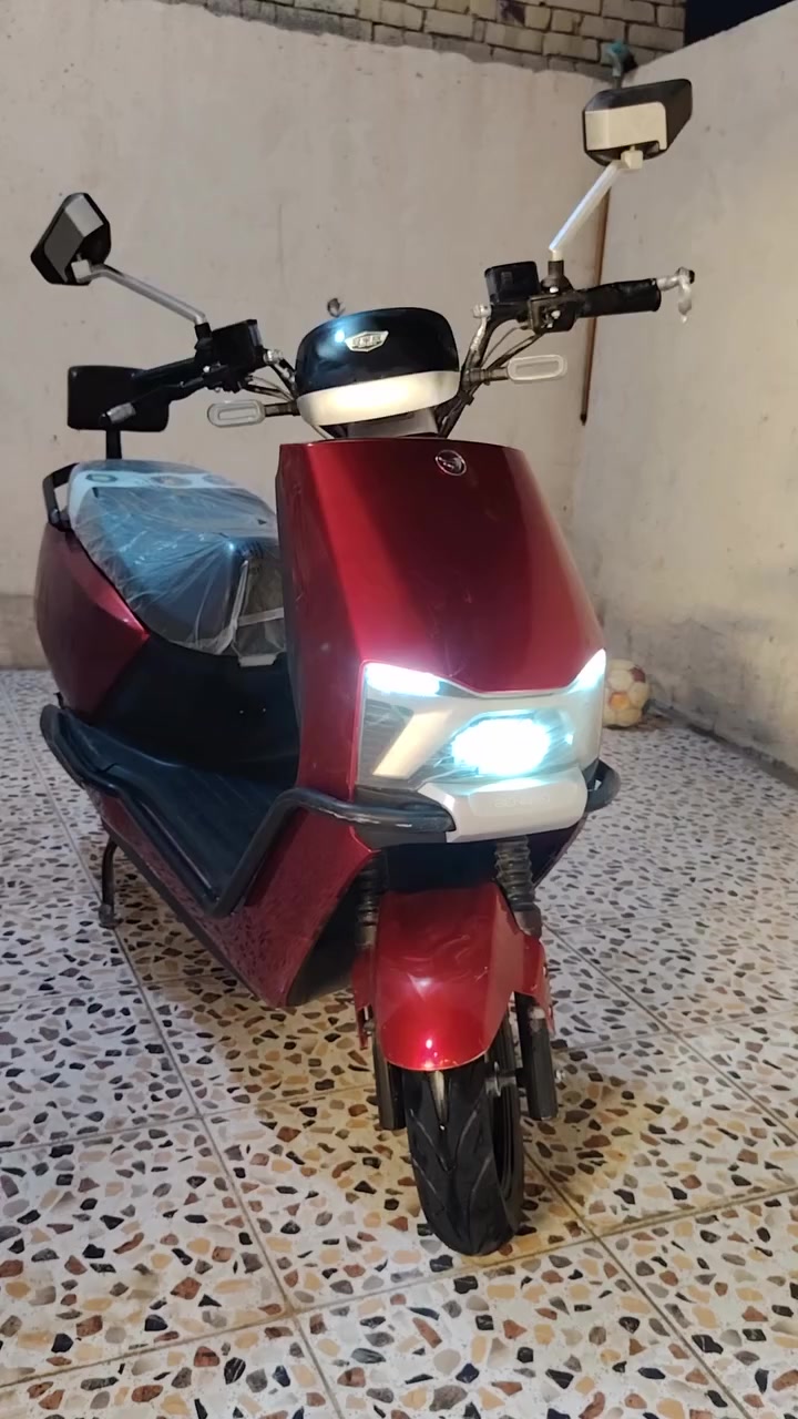 سلام عليكم دراجه شحن للبيع دراجه توها طالعه من المعرض دراجه 6 بطاريات دبل نضافه فول فول كفاله عامه دراجه سرعتها 65 حقيقيه وسعره خاص مفتوح او *********** وبيه خير ويدلل
