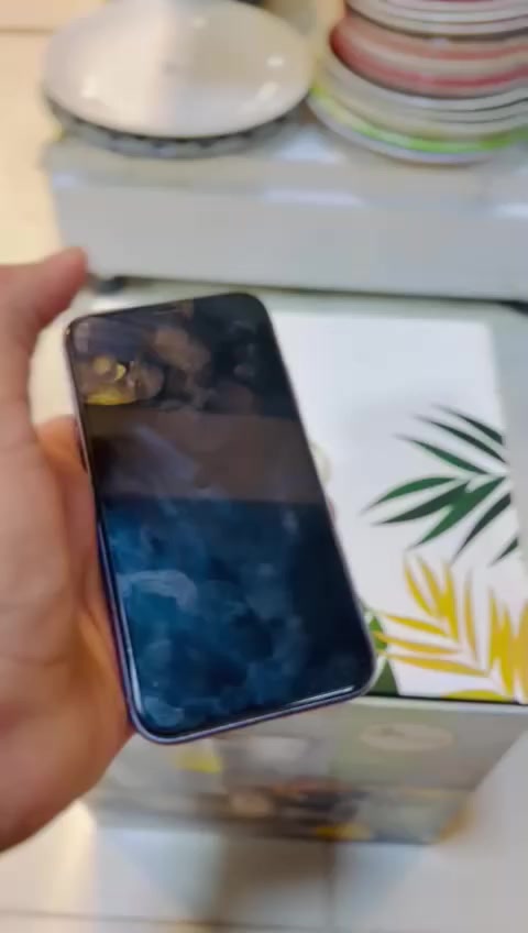 السلام عليكم ايفون 11 عادي الجهاز ما مفتوح ولا امعله تفحص قبل ما تاخذ الجهاز نضيف مثل ما مبين بالتصوير السعر 225 بي مجال 
بطاريه 83
الذاكره 128
***********
