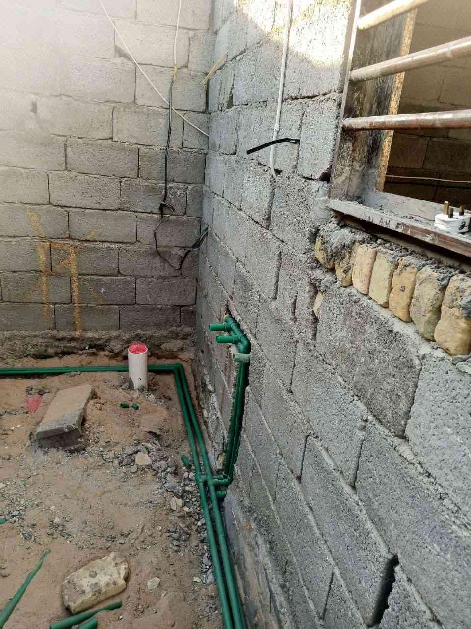 تأسيس ماء ومجاري بأسعار مناسبة متفرغ مكاني نجف وشتغل جميع المحافظات ***********
