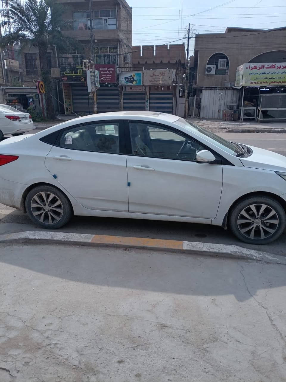 سلام عليكم للبيع سيارة مكان سياره غزاليه اكسنت 15 خليجي فتحه بالقماره  مكفوله سياره بس دعاميات صبغ لاثر شخوط فقط مثل ماموضح بالسونار حلوه سياره بالعافيه ع ياخذه ... ***********
