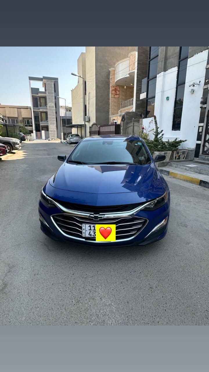 يالله سلام عليكم 
ماليبو Lt
بدون دواخل بدون. ايرباك 
رادار امامي
سايد بريك بصمة
حادثهة فقط قبق جنطة
عنوان السيارة اليرموك
سعر 120وبيهة مجال بصيط

***********
