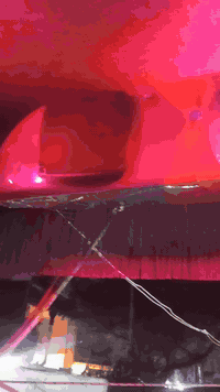 سلام عليكم شاشه معه 2سماعات مع الخشبه كله شغال و على الفحص مكاني بغداد البياع رقم  الهاتف ***********
