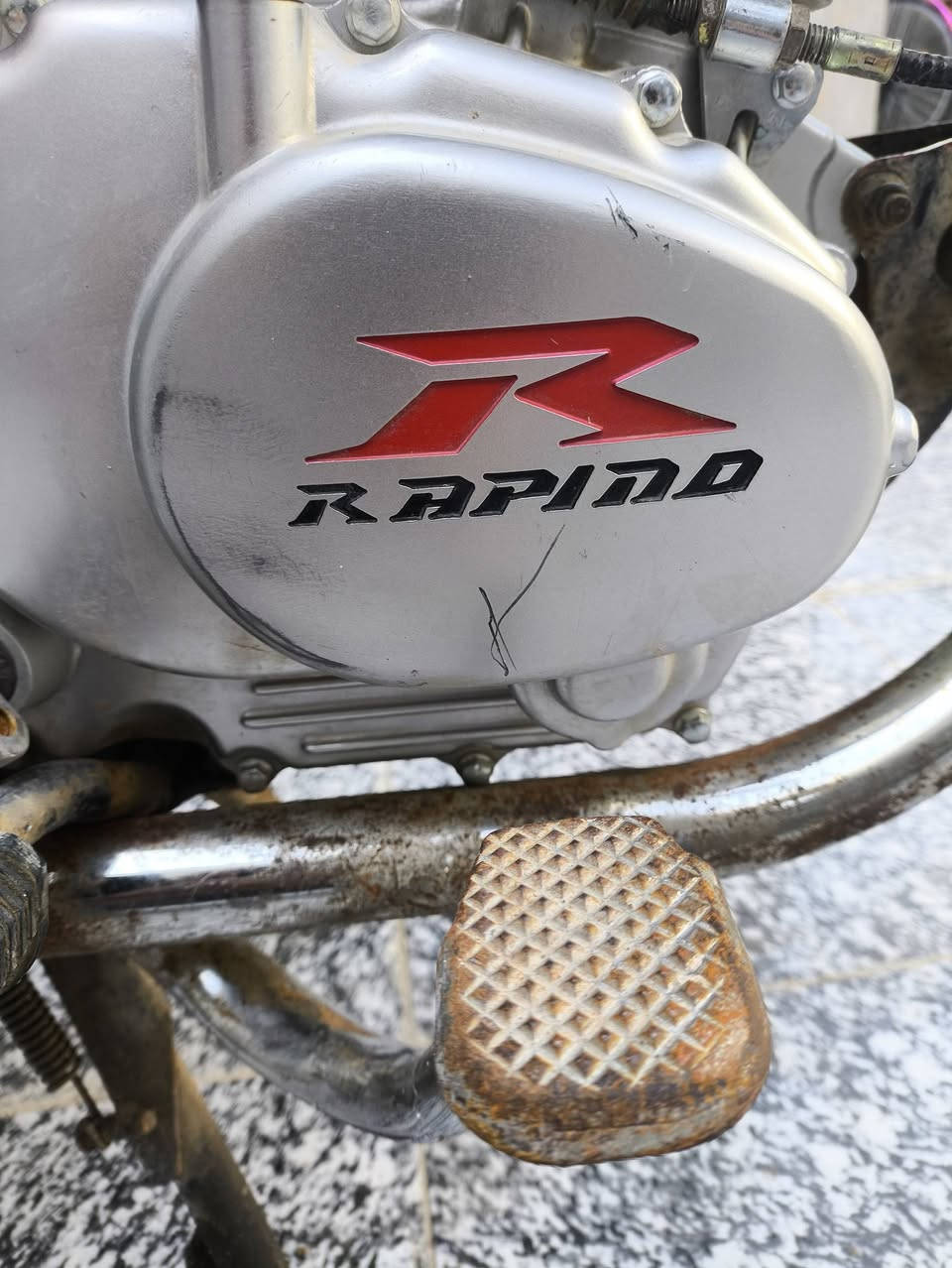 4 كير محرك رابيدو  دراجه كلك  نضيفها عل فحص تجي تفحص بيدك  مكاني نعمانيه
***********
