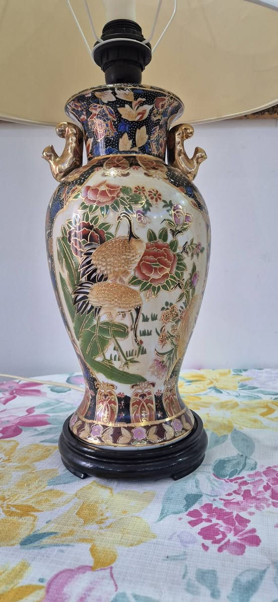 Ancienne lampe  style chinois en porcelaine  (63cm)


**إذا كنت صاحب هذا الإعلان وتريد حذفه لأي سبب، رجاءا أرسل رسالة إلى الدعم الفني**