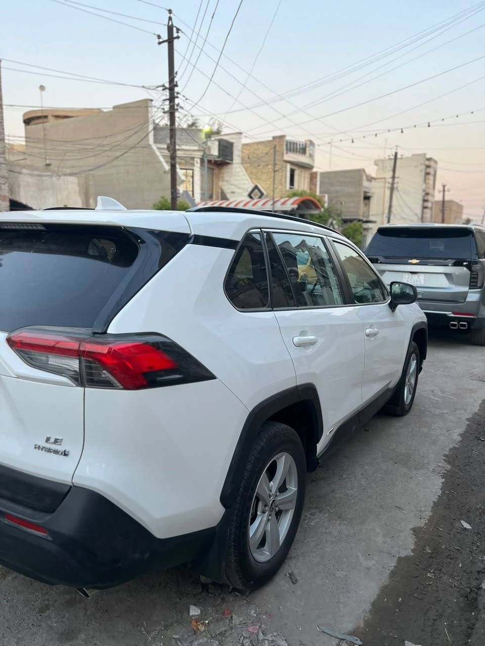 السلام عليكم
تيوتا راف فور موديل 2024 وارد امريكي هايبرد حادثها جاملغ وبنيد مصبوغات والبنيد مبدل فقط  لباقي ليبل واحد  مكينة 2500 مواصفات LE رقم انكليزي ابسمي ماشية 43 ميل اي نقص مابيها مكاني بغداد الجديدة السعر190 وبيها مجال بسيط بيع فقط بيع فقط ***********
