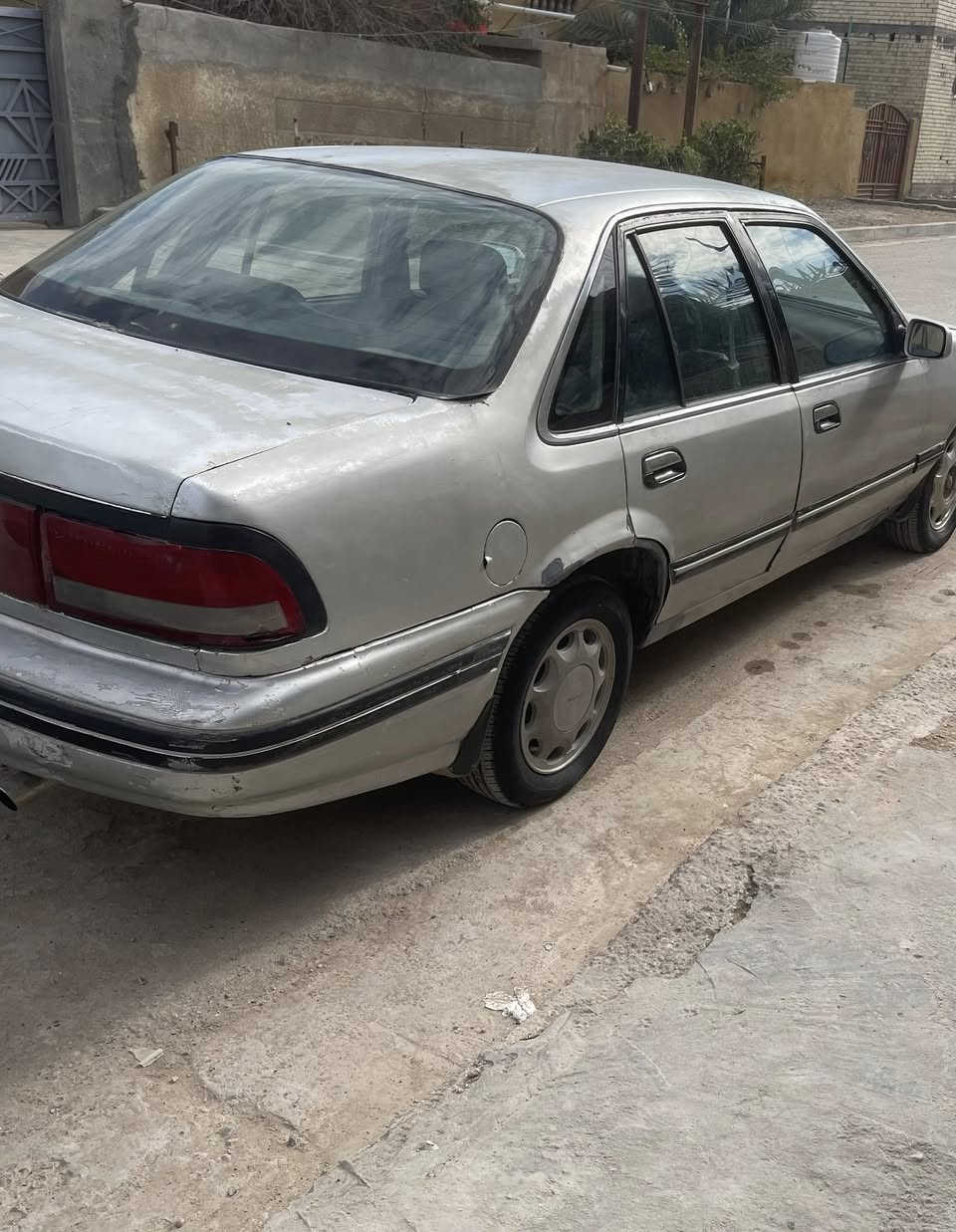 أبرنس موديل 1993 بسمي رقم بغداد رقم جديد كير ومكينه وصدر وتخم تاير زينات ما بيهاا ضربه 
سعرهاا ٢٥ وبيها مجال قليل مكانهاا محمودية 
***********
