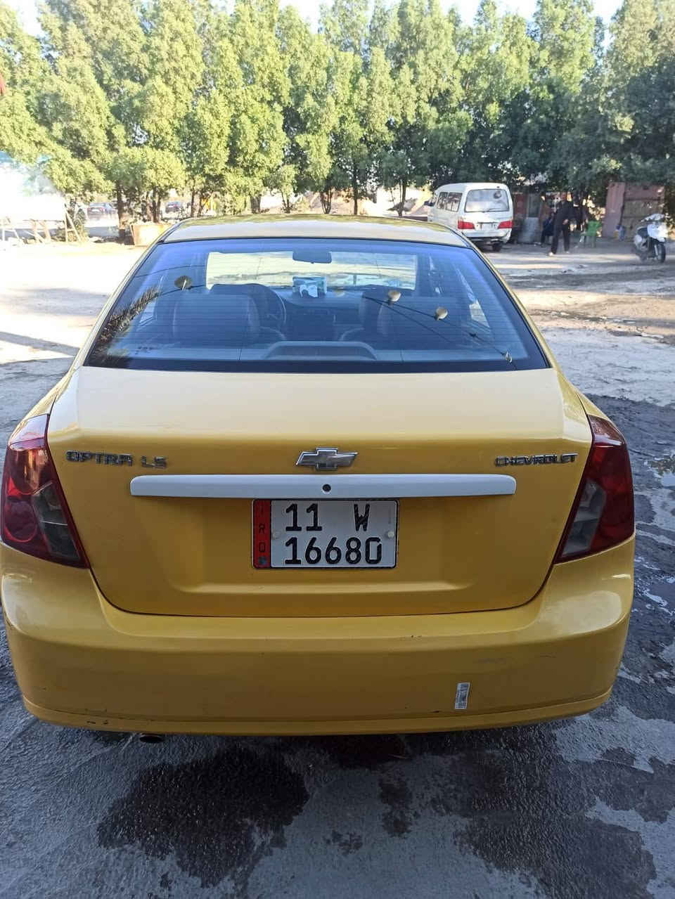 اوبترا موديل ٢٠١٤ خليجي باسمي رقم وسنوية وهزة جدد صدر وتخم تاير جديد تبريد ثلج كير ومكينه كبل شهر شادهن جدد بيها طخة خفيفة على كد شبر بالباب الخلفي عكس السايق وهلال الجمالغ الباقي مكفول سنورات ٢ عندي دهن مكينه ودهن كير جديد قايش تايم جيد باتري جديد جامة امامية جديدة عارضها ٨٤ وبيها مجال *********** بغداد الاعظمية
