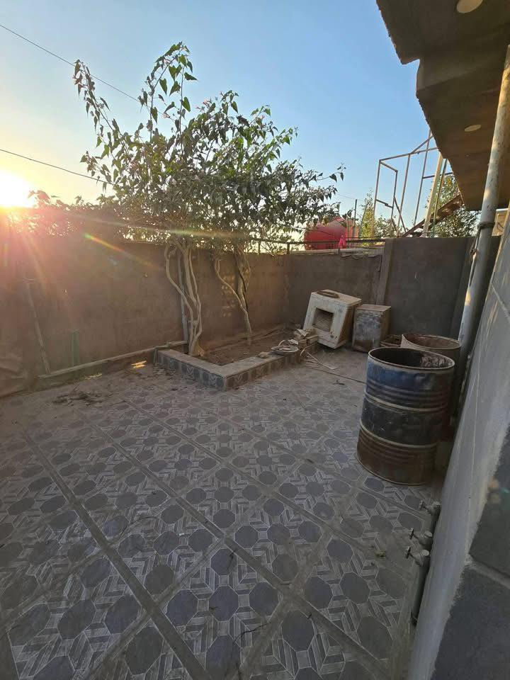 بيت للايجار تقيه الثانيه شارع 20 يتكون من غرفه مطبخ صاله استقبال مجمع صحيات سعر 300 قفل استفسار المراجعه ***********
متوفر واتساب
