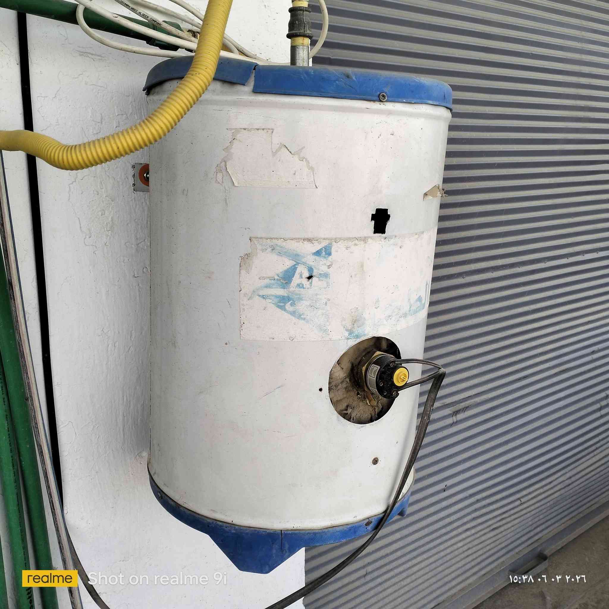 السلام عليكم اغراض محل دجاج للبيع لعدم التفرغ مكانها شارع حي المعلمين قرب فرن صمون الزهراء واذا تريد تأجرة وتشتغل بي بنفس المكان ماكو مشكله تدفع ايجار وتباشر بالعمل للاستفسار اكثر اتصل بالرقم ***********
