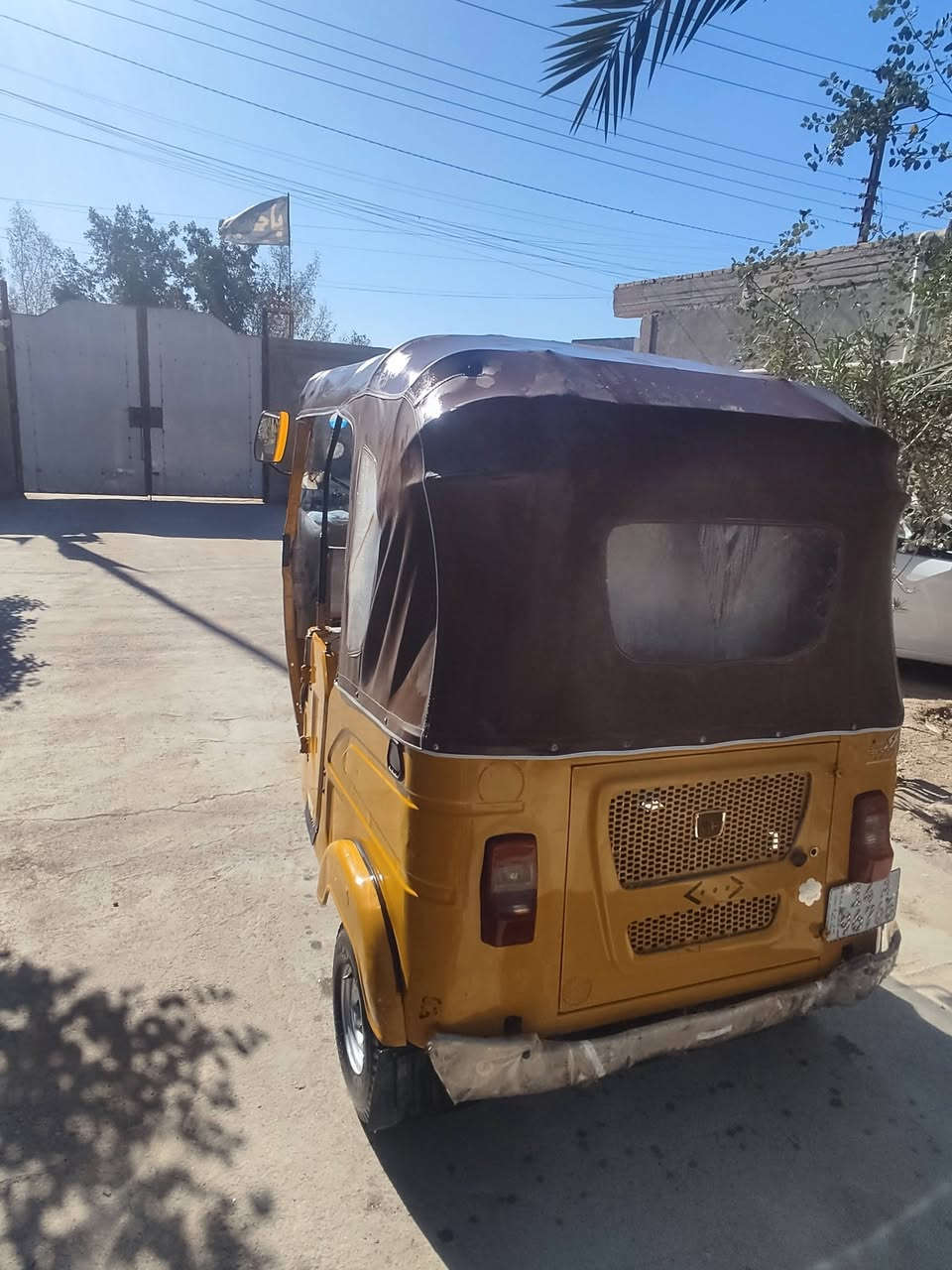 تك تك للبيع مديل 2021تك تك مجفته بس والبدي كفاله ماعد الدوسه معمره والباقي كفالة تك تك مال بيت من الدوام للبيت المكان شط العرب السعر 7ونص وبيهه مجال المو شراي لا يتصل بدون زحمه وسنويه بسمي *********** مداور ثاني يوم
