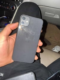 ايفون ١١ عادي للبيع  بطاريه ٨٣  جهاز ما مبدل شي بس ابد  السعر خاص او ا...