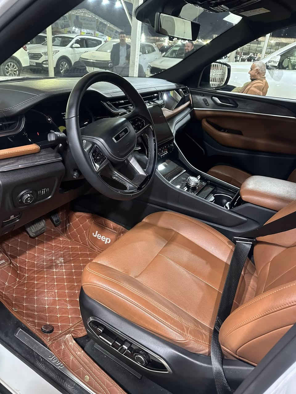 سلام عليكم 

البيع فقط 

جيب اوفر لن 

فول موصفات 

ماشيه ٥٠

موديل ٢٣

خليجي وكال هارلم 

***********

سعر ٤٦٥

مكفول من شخط ورصعه
