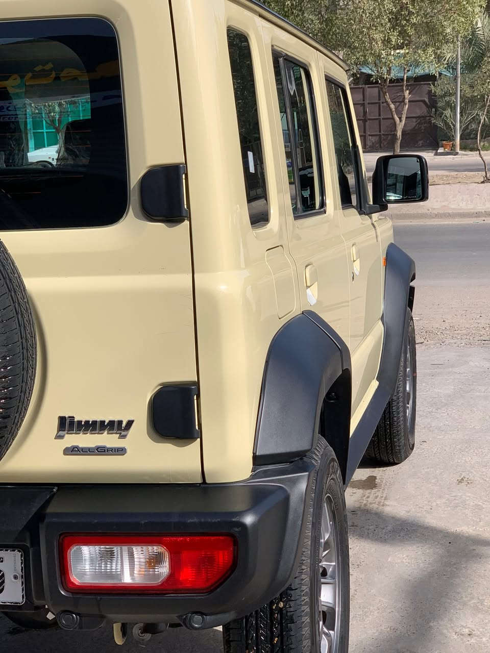 السلام عليكم سازوكي جمني 25 زيرو ماشيه 4 الاف مكفوله من كل شي عارضها 29 وبيها مجال بسيط 
***********
