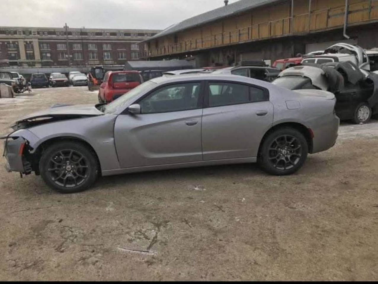 🔥 عرض مميز – دوج جارجر 2018 🔥

🚗 النوع: دوج جارجر 2018  
📥 وارد: أمريكي  
🏁 الفئة: SXT Plus  
⚙️ نظام الدفع: 4 ويل (دبل)  

✨ المواصفات:  
✔️ فتحة سقف  
✔️ سيارة قوية ومريحة  
✔️ رقم دهوك جديد  

🛠️ الحالة:  
ضرر خفيف 3 قطع أمامي (بونيت + جاملغين امامي)

📍 الموقع: الموصل
📞 للتواصل:  
***********  
📲 واتساب متوفر  

💰 السعر مناسب وقابل للتفاوض للجادين موصل, نينوى
