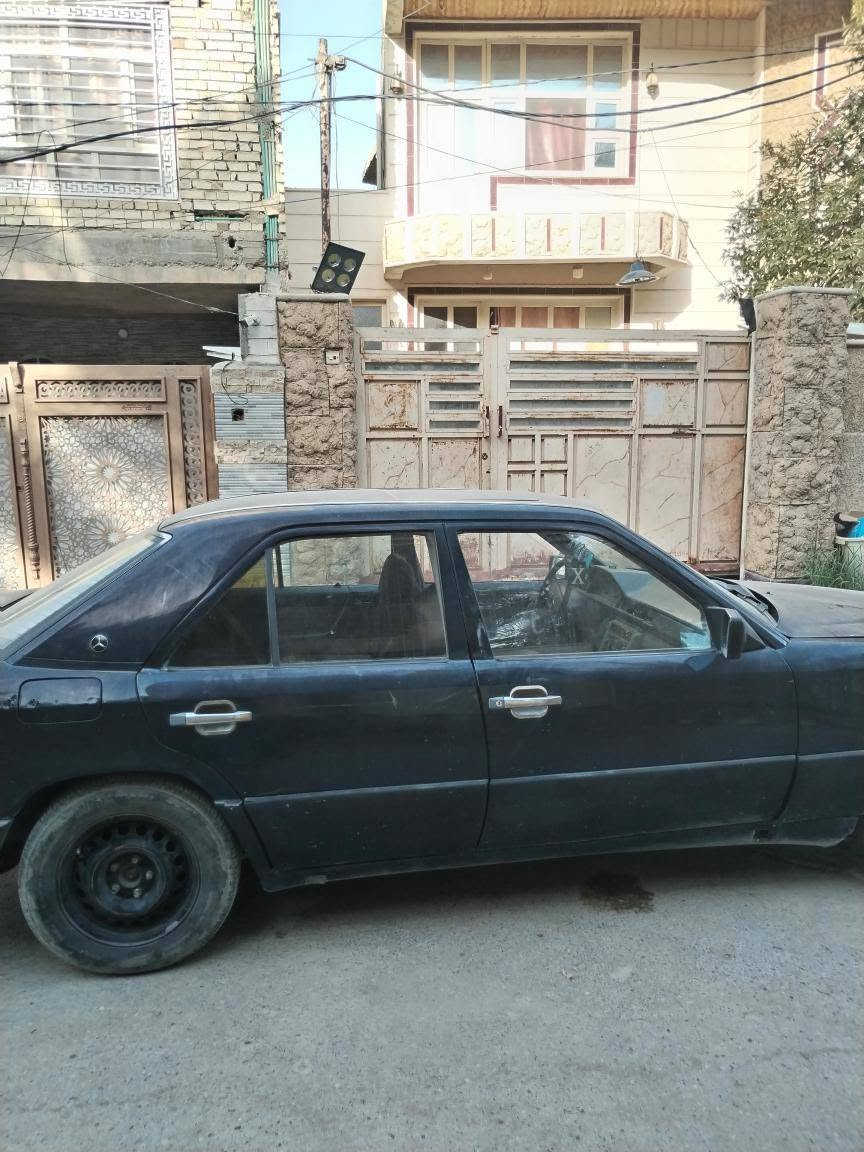 سلام عليكم ورحمه سياره مارسدس موديل1889 باسمي سنويه لل2030 ثاني يوم تحويل تبريد شغال ثلج سعر40 وبي مجال رقم موبايل***********
