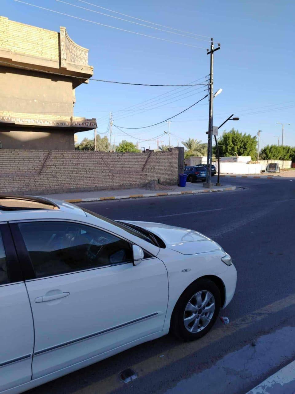 السلام عليكم ورحمه الله وبركاته
للبيع كامري 2009  خليجي GLX فول مواصفات رقم أربيل ماشيه 300ألف ضررها جاملغ خلفي صبع/صندوك مبدل مال شركه/ ربع البنيد صبغ /ربع الجاملغ لامامي صبغ/ السياره مسويله ادامه كامله متصرف عليه لو دينار.السعر112$وبيه مجال 
للتواصل ***********سيف
