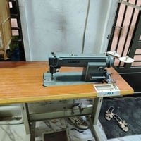 السعر ٢٠٠ الف ٠٧٧٠١٢٣٣٨١٧  كلش نضيفه