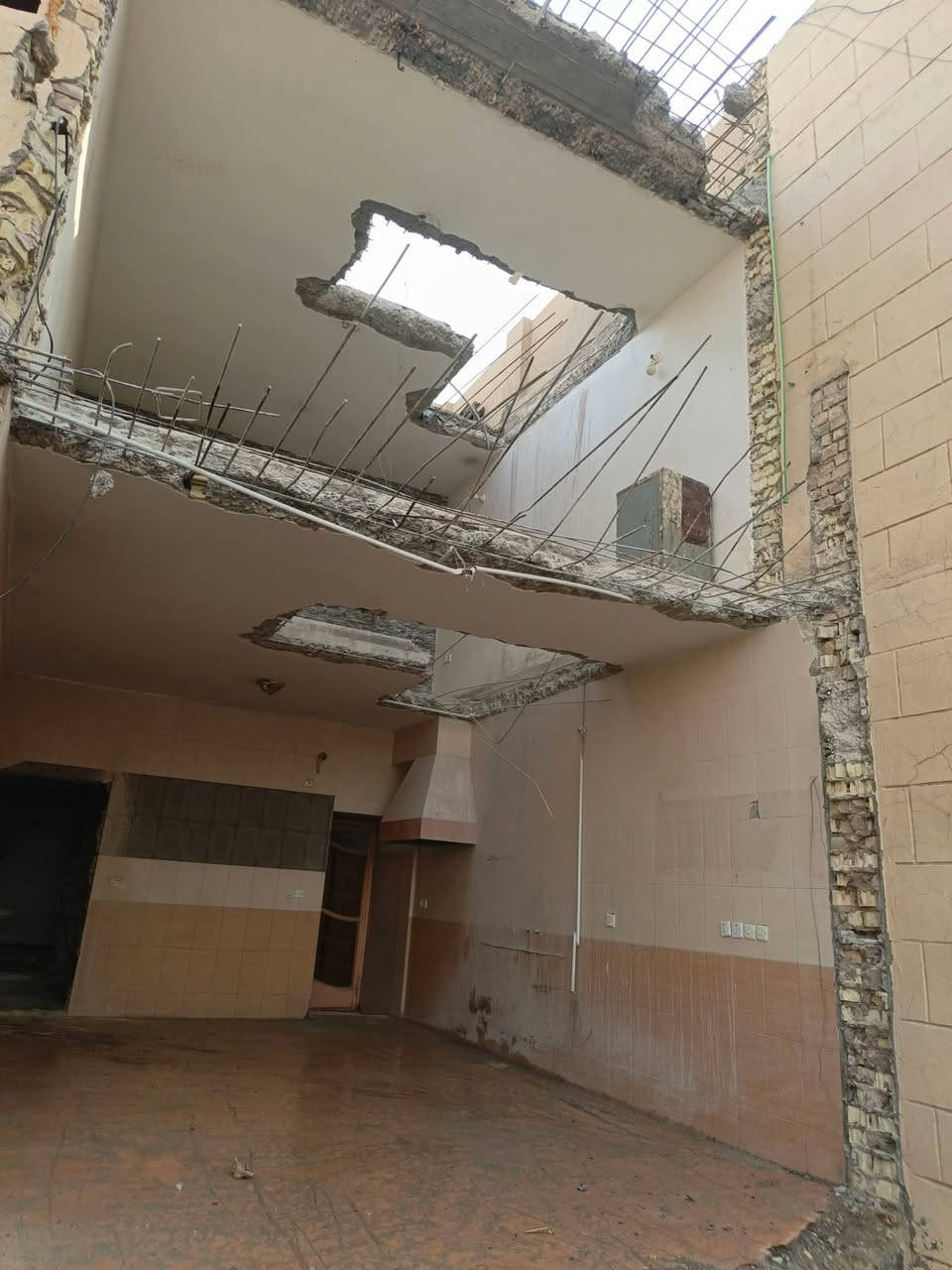 (بسم الله الرحمن الرحيم)
قص و قطع الكونكريت وتفليش المنازل
#وفتحات المناور
#قص طوارم 
#فتحات درج
# تثقيب المرازيب
فتح جوينات
وبأسعار مناسبة
كادر متخصص في هذا المجال 
مستعدون للعمل في جميع المحافظات
 للأتصال أو واتساب على لأرقام التاليه
***********
