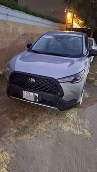 كورلا كروز موديل ٢٣ وارد أمريكي حادثها دعاميه فقط بدون صبغ بيها بارد ٣...