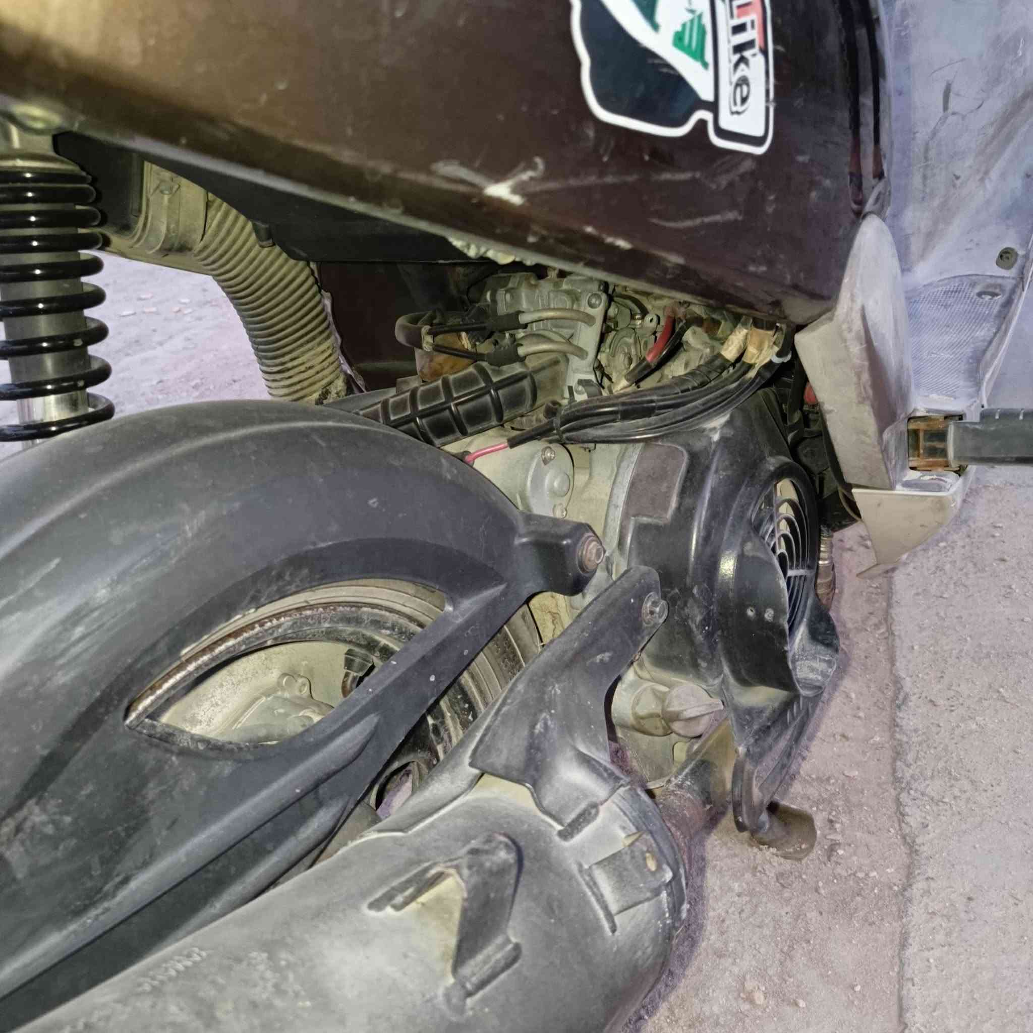 سلام عليكم دراجه فله نضيفه كلش لبيع سعر 650 وبيهه مجال مكان  حي طارق رقم الهاتف   ***********
