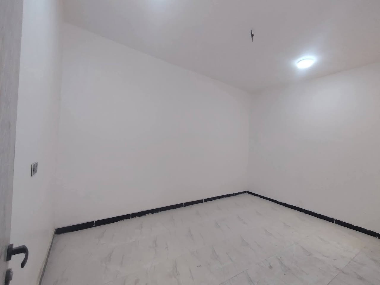 بيت للايجار🏠  50 متر الايجار سارع بلحجز سعره مناسب 

مقابل ملحق قريه الغدير قرب اسوق تلعفر عمود 335

📍 الموقع: محافظة النجف الأشرف

بيت 50متر بناء جديد تانكي وصخان بي لبيت كامل معايزه شيء خط مولد بي لبيت  جاهز للسكن

🟠 تصميم الخارطة : 

غرفه  - صالة  -صحيات  -مطبخ - منور 
سطح مطبك شتايكر 
ــــــــــــــــــــــــــــــــــــــــــــــــــــــــــــــــــ
او من خلال الارقام التالية

 ***********

