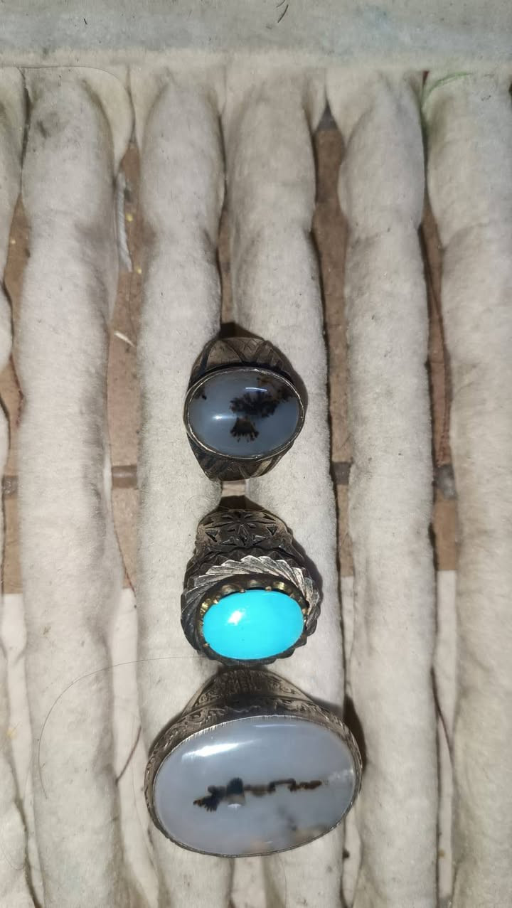 للبيع 
***********
