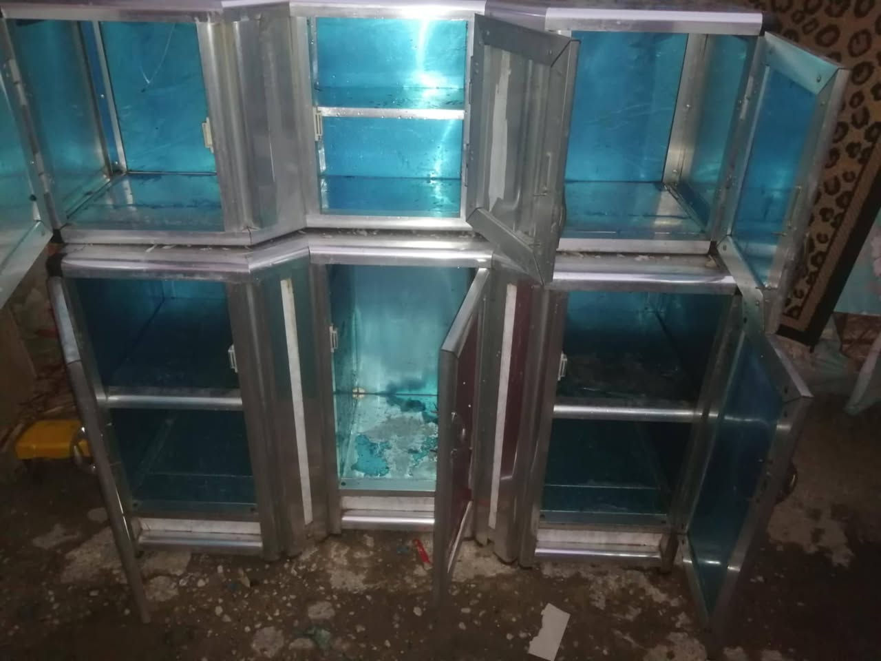 كاونتر متر ونص نضيف السعر 125وبي مجال استفسار اتصال على رقم التالي مكان واسط كوت ‏‪***********‬‏
