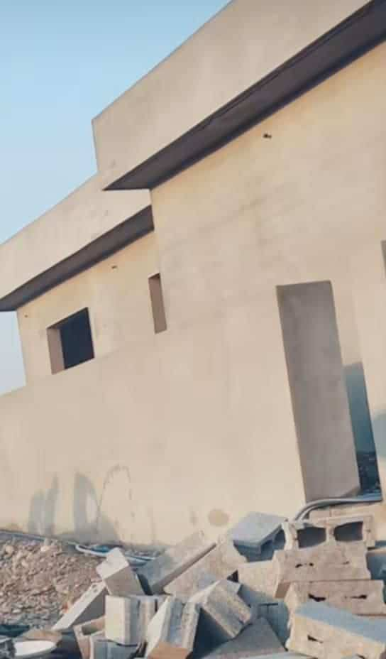 اسطه لبخ بياض بناء  ترميمات تنقير تعمير تنظيف تعديلات مكاني كركوك واتساب ***********
