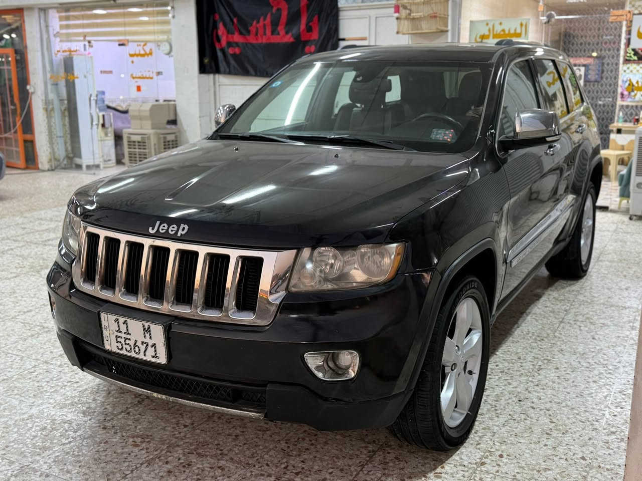 السلام عليكم جيب لمتدد 2013 سعرها 138 ورقة رقم بغداد بسمي فوول مواصفات بيه بنيد معه جاملغات امامية بدون دواخل سيارة جديدة وجاهزة محرك كير مكفولات صدر امامي خلفي جديد تخم تاير جديد للاستفسار *********** السعر 138 ورقة مكان بغداد
