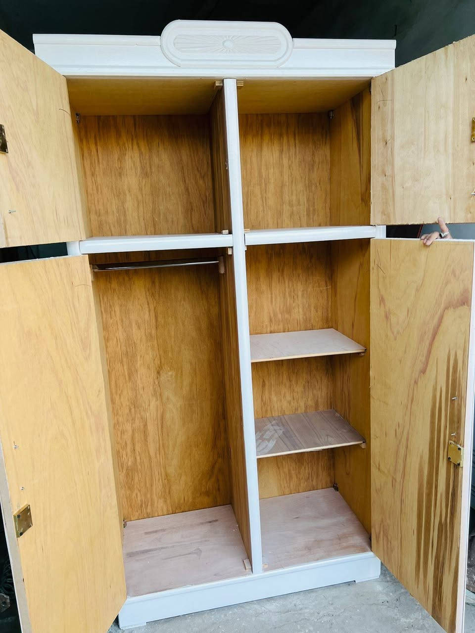 عروض العيد 💯📞📞

بأفضل تقسيم، كنتور 2 باب + درجة ممتازة سرير نفر خشب زان

مودرن عصري  ميز مراية حديث 

العرض ساري لمدة 5 ايام 

بسعر ٦25 الف + هدية مقعد جلوس + توصل مجاني مع الشد داخل بغداد 

بالك مرتاح ويه الباش 👌💯

#شركة_الباش_للأثاث_*********** 
#fyp #اثاث #تسكام #ابيض #عراقي
