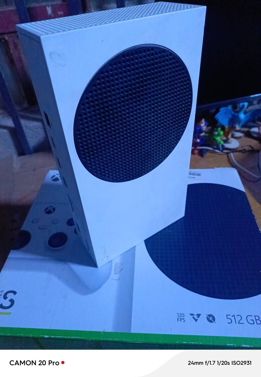 السلام عليكم 
جهاز اكس بوكس سيريس اس للبيع اصدار 22
ذاكرة 512 
الجهاز نضيف مستخدم سنة فقط +جويستك كيم سير مغناطيسي +اشتراك كيم باس  شهر 
السعر 330 الف  
العنوان الديوانية 
غير متوفر توصيل


**إذا كنت صاحب هذا الإعلان وتريد حذفه لأي سبب، رجاءا أرسل رسالة إلى الدعم الفني**