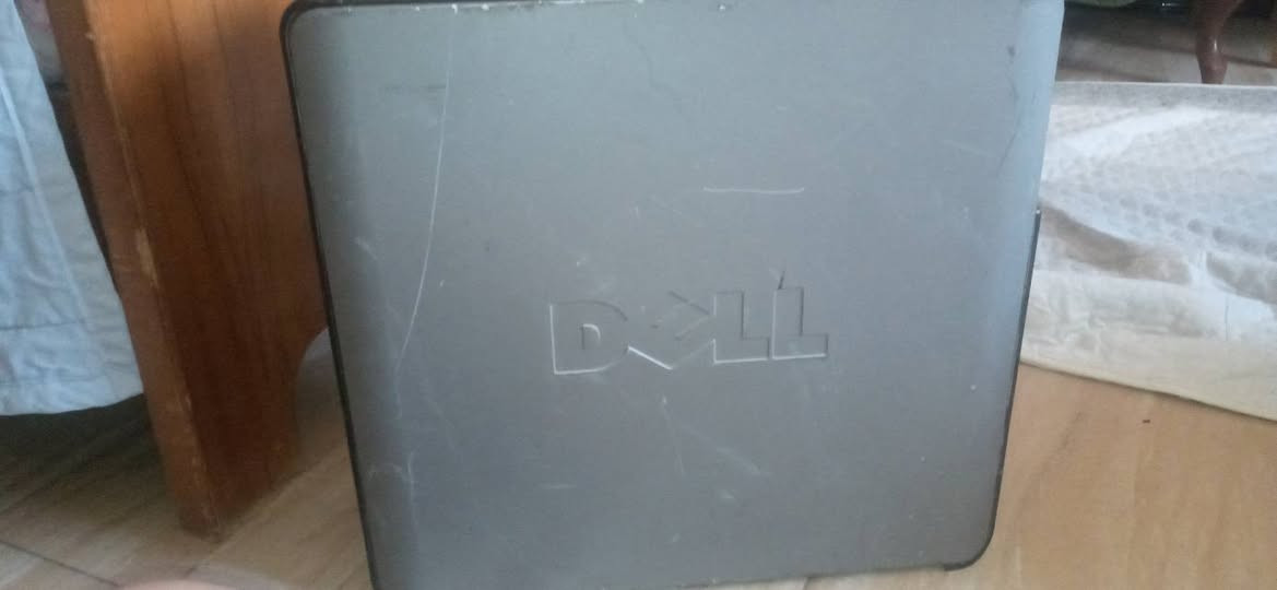 اعاده نشر لذني الكيسات
كيس ديل optiplex 780 رام ٤ هارد ١٦٠ معالج E7500 وبيها مشغل اقراص شغال وانزل برامج على حسب طلب الزبون تفيد دراسه على أمور مكتبيه طباعه سعرها ٥٠ ويه التوصيل
٢.كيس بيها مذربورد Asrock GA G41 vs3 معالجها Intel core 2 duo مكسور السرعه وبيها رامات 6gb ddr3 هارد ٣٢٠ وبيها كرت شاشه GT 430 2gb vram GDDR 3 ومشغل الاقراص شغال اي نقص ما بيها سعرها ٧٠ ويه التوصيل وثنينهن بيهم مجال ابيع مفرد أو القطعتين
للتواصل خاص او على الواتساب ***********
(القادم افضل بأذن الله)
