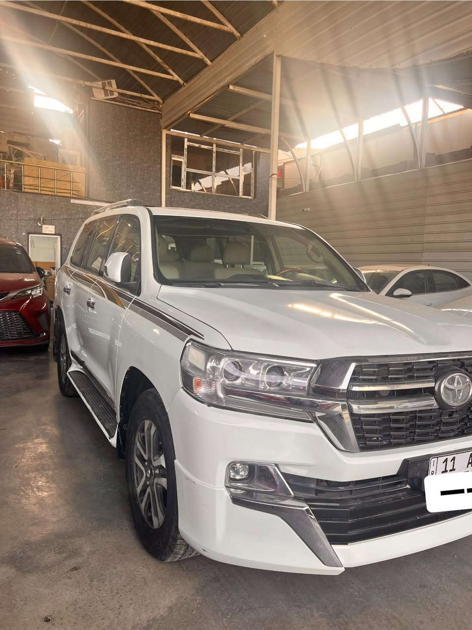 السلام عليكم لاند 2011 محدثه  مصبوغه عام لا جفيه ولا كلبه ولا هم يحزنون رقم بغداد الجديد جاهزه  بيها  كم نقص بسيط مكاني بغداد السيدية  سعرها 275$ 
***********
