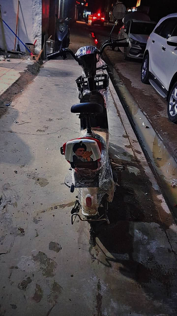 سلام عليكم دراجه شحن mr للبيع كلشي ما بيهة الدراجه ما صار 3اشهر من اخذتهة شحنها فول بس كهربائيات كلهة شغاله بس دبل اشاره وحده انكسرت بل استان السعر200وبيها مجال
للستفسار ***********واتساب
