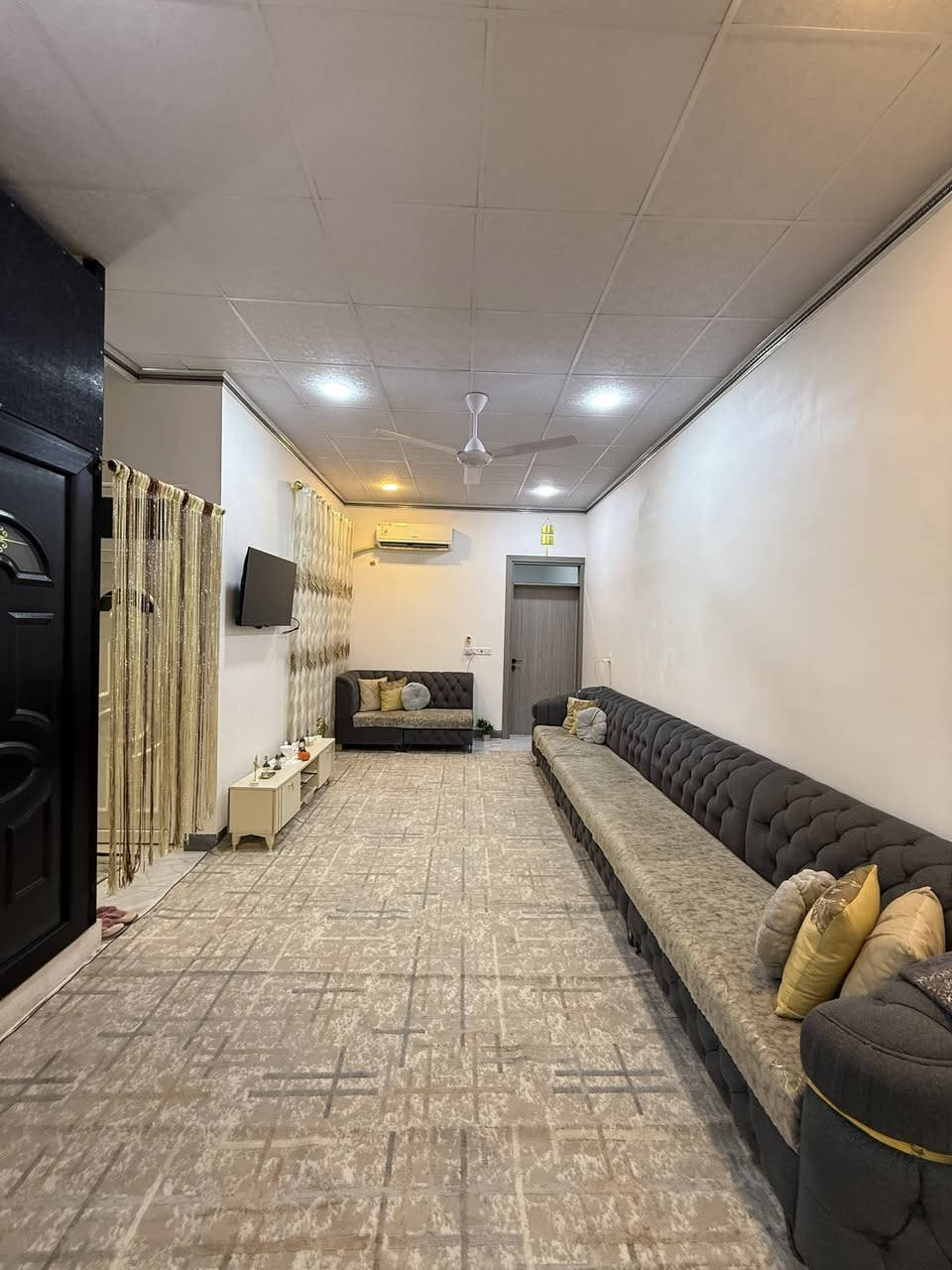 دار للبيع🏛️
________________________
الموقع : 📍
⚝ حي هيما ستي  
________________________
⚝ مساحة الدار :110
⚝واجهة 6وربع 
دار بناء مميز حديث بناء حديث ❤️‍🔥
 ________________________ 
⚝ للمزيد من الاستفسار الاتصال على الارقام التالية:
***********
***********‬
⚝نستقبل عقارتكم وطلباتكم العقارية
