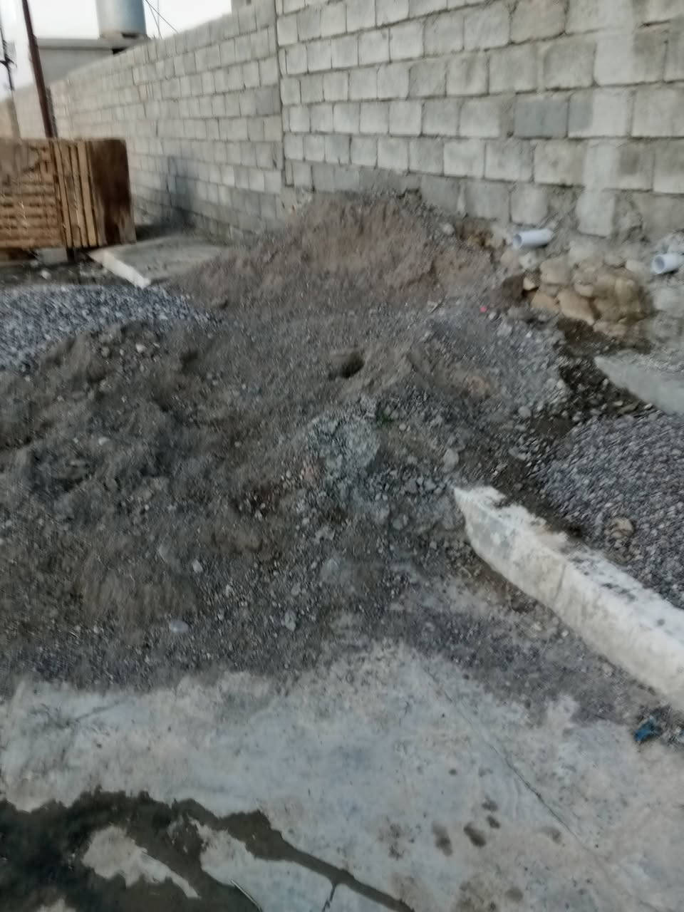 السلام عليكم ورحمة وبركاته نص خطرة عربانة تركتر حصوة ورمل للبيع الشاري يتصل ***********
