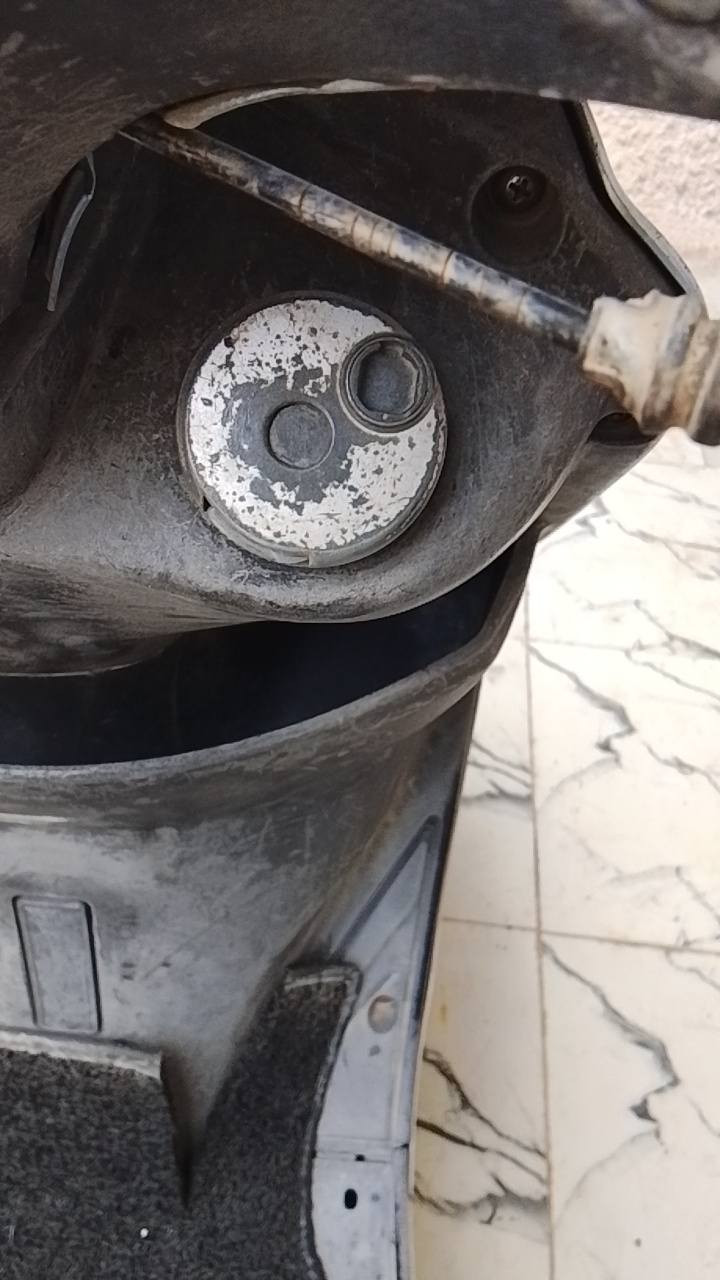 سلام عليكم دراجه بريز فحل ملحا كله ملحا دراجه مال صاحبي سافر وبقاها بلبيت وماعدهم احد يسوق دراجه كله بلادي شلعته شك الكاع حلوه شغال دشبول بازين سرعا يرادله قمجي هورن يشاير سلف لايت عالي ناصي قفل جنطه قفل ستيرن قفل بصمه كلشي شغال بكانه شعب ***********
