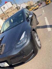 للبيع تسـلا مودل y موديل 2024 بيه ضربه جاملغ وجنطه  بدووون ايرباك  ماش...