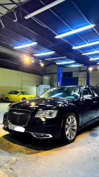 كرايسلر 300 لميتد  للبيع للبيع   السعر 250  ورقة وبي مجال للشراي  مودي...