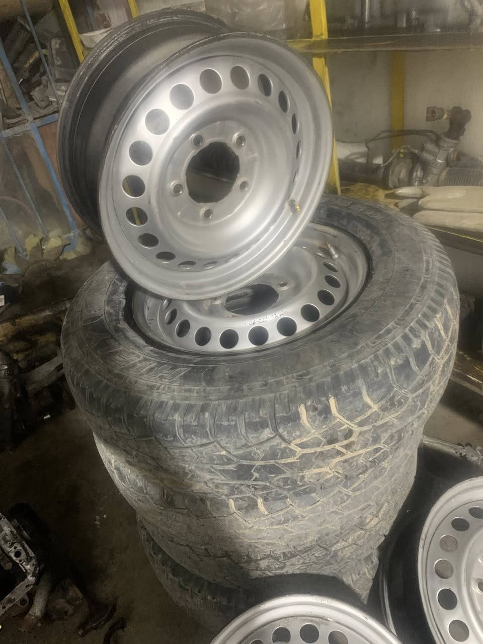 سلاو هاورييان ئةم چولر تايةو ويلة حةفدةمان هةية بو فروشتن بي عةيةبن ويستان جةرةس بو خاوةني بكةن ***********
