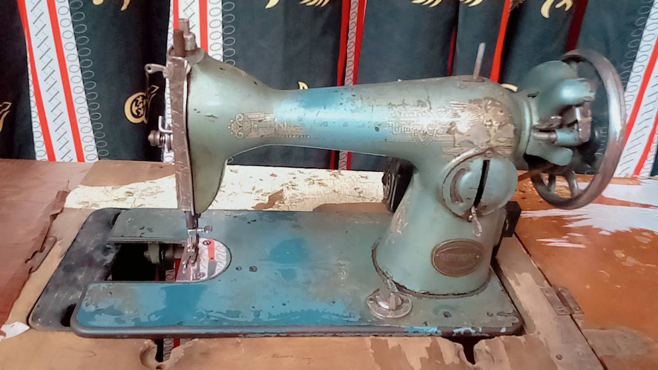 مكينه خياطه من هذني المكاين القديمه التكمه للبيع  على وضعها شغاله كامله مابيها نقص سعرها 50 مستعجله علبيع 
مكان حي المصطفى


**إذا كنت صاحب هذا الإعلان وتريد حذفه لأي سبب، رجاءا أرسل رسالة إلى الدعم الفني**