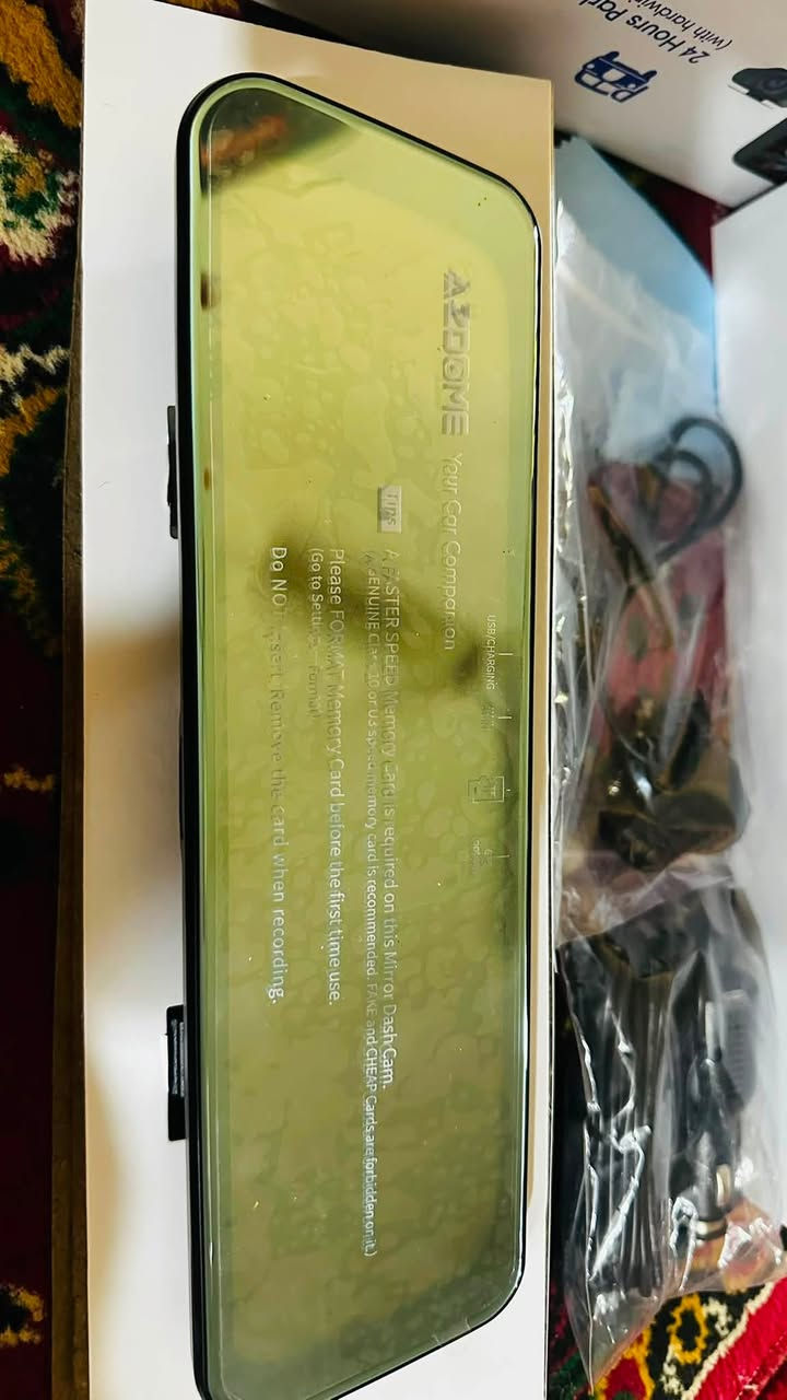 السلام عليكم
عندي داش كام ازدوم AR09 شكل المراية الكاميرا الامامية 4K والخلفية Ultra HD اشتريتها من الشركة بتاريخ 9/6/2026 صار تقريبا شهر شديتها بالسيارة لمدة اسبوع وفتحتها لانه بعت السيارة نظافتها 100‎%‎ غراضها كاملة اشتريت وياها رام 64 علما ان الرام ما يجي وياها بالكارتون 
نشرت وي الصور صورة وصل الشراء 
الداش كام اشتريتها ب 139 والرام 40 الف يعني المجموع 179 الف
…….

السعر المطلوب 140 الف كاملة مع الرام
اللي يحب يتواصل على الرقم ***********
