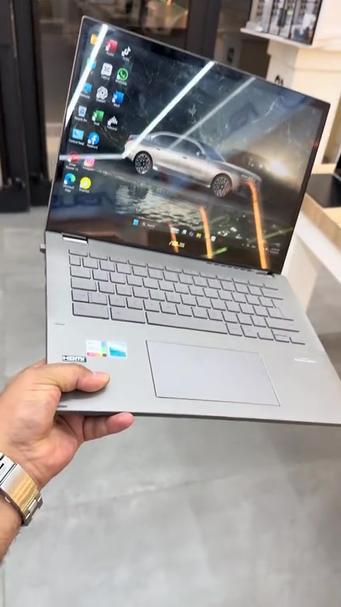 باع لووون بس هاي قطعه موجوده  موصفات  i3  جيل 12 رام 8 هارد 256ssd كارت شاشه داخلي 4G حجم 14 انج لمس قلاب  نظافه جهاز 99‎%‎ شحن حديث تايب سي 65 واط وندوز 11 بسعر 400 الف توصيل مجاني ضمان شهرين اي خلل مصنعي ***********
