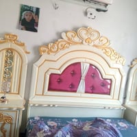 غرفة نوم • وصف ناقص