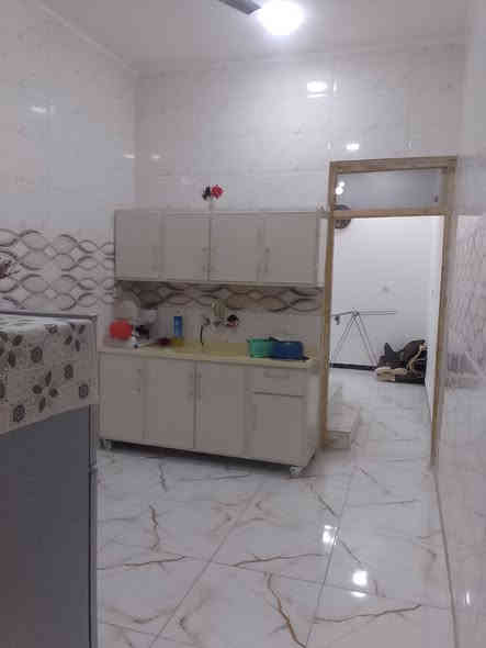 السلام عليكم/بيت زراعي مساحة 100 متر سند 25 مشمول بالتطويب بناء حديث درجة اولى غرفة وصالة ومطبخ حار وبارد وبراني وصحيات خارجية وداخلية مجمع المصطفى قرب دور النسيج السعر 52 الاتصال على الرقم ***********
